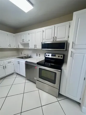 20400 W Country Club Drive Aventura FL 33180