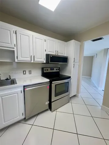 20400 W Country Club Drive Aventura FL 33180