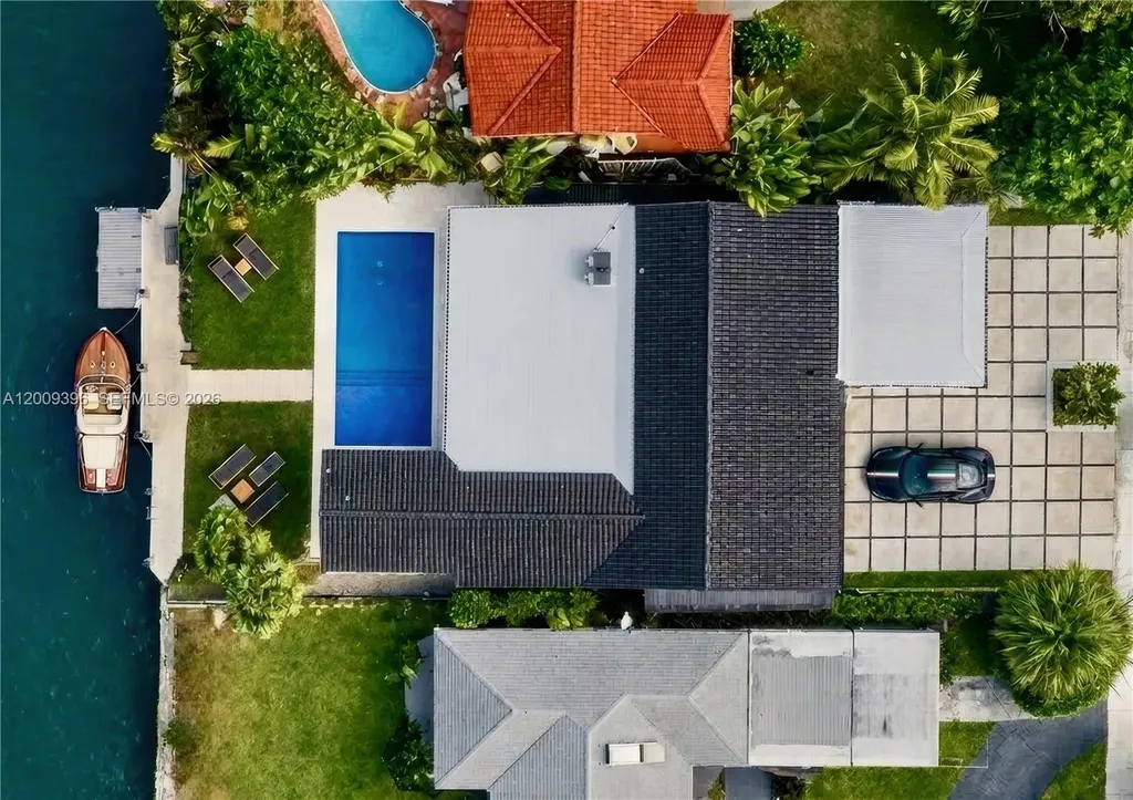 1560 Cleveland Road Miami Beach FL 33141