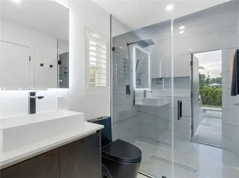 1560 Cleveland Road Miami Beach FL 33141