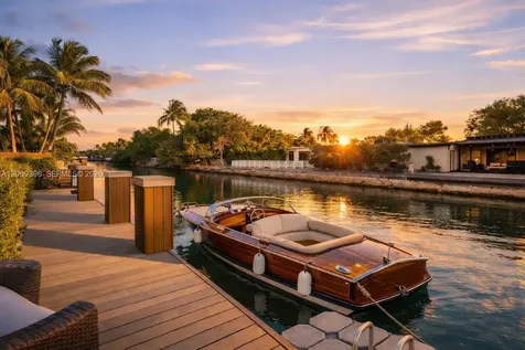 1560 Cleveland Road Miami Beach FL 33141
