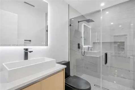 1560 Cleveland Road Miami Beach FL 33141