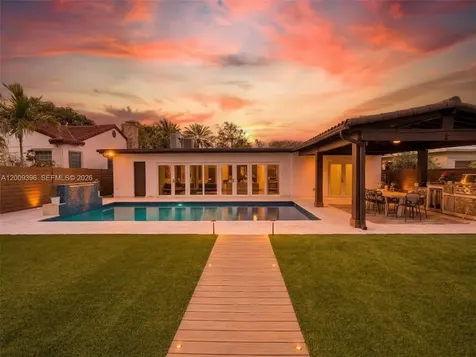 1560 Cleveland Road Miami Beach FL 33141