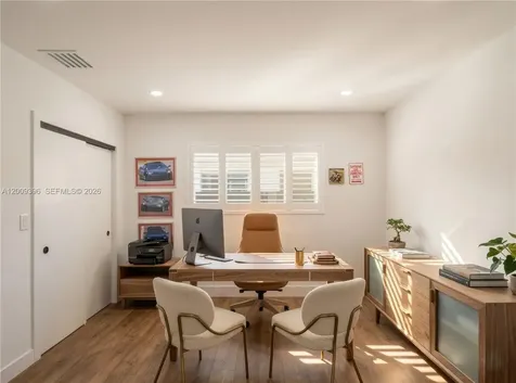 1560 Cleveland Road Miami Beach FL 33141