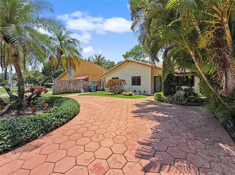 6714 N Waterway Drive Miami FL 33155