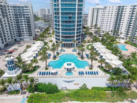 3101 S Ocean Drive Hollywood FL 33019