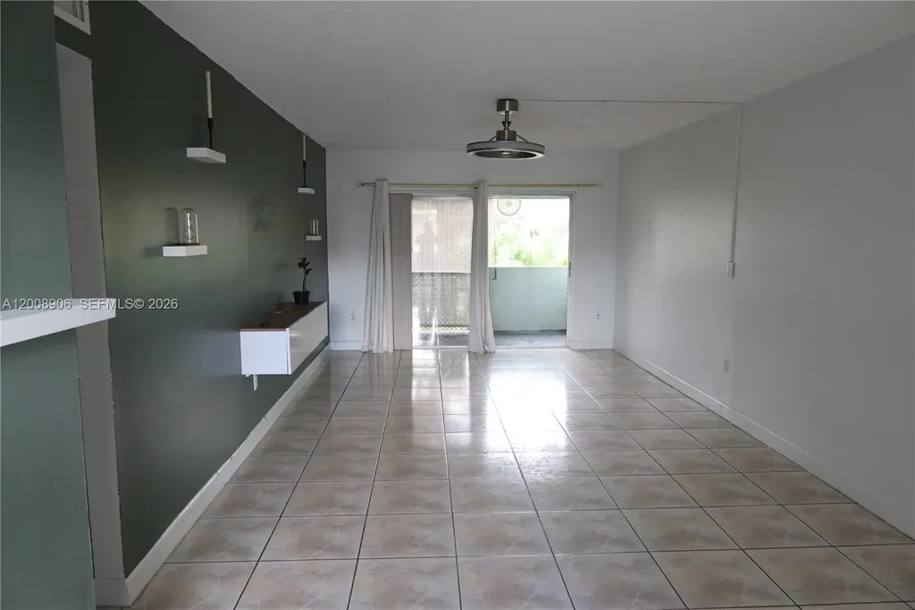 1725 W 60th Street Hialeah FL 33012