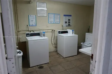 1725 W 60th Street Hialeah FL 33012