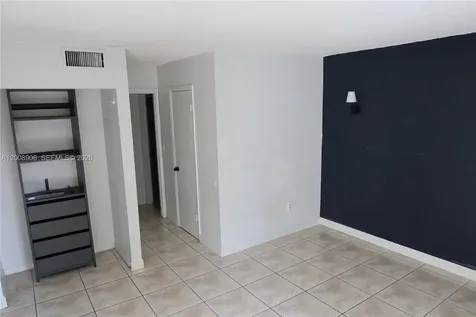1725 W 60th Street Hialeah FL 33012