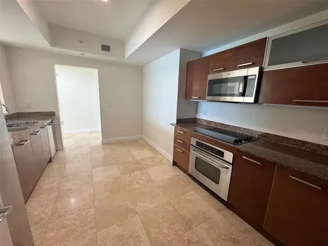 3330 NE 190 Street Aventura FL 33180