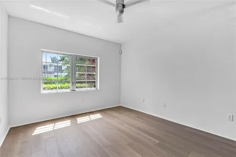 1600 Michigan Avenue Miami Beach FL 33139