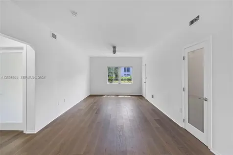 1600 Michigan Avenue Miami Beach FL 33139