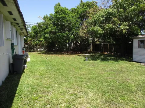19311 Gulfstream Road Cutler Bay FL 33157