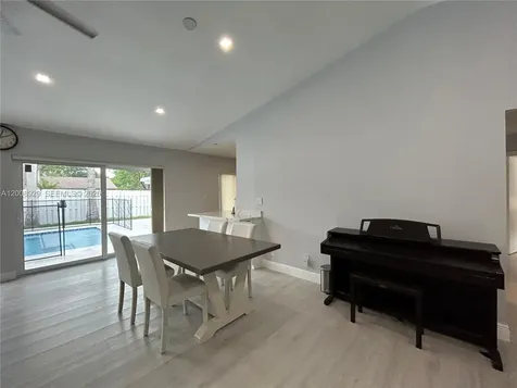 11121 SW 110th Road Miami FL 33176