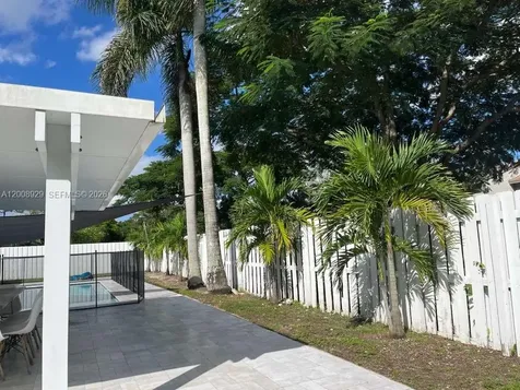 11121 SW 110th Road Miami FL 33176