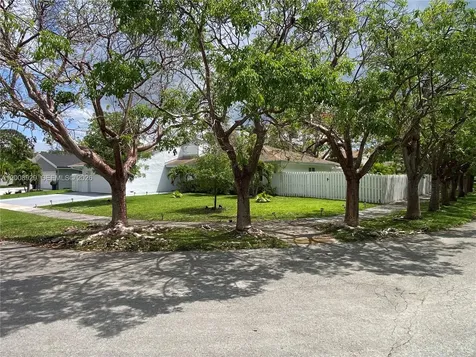 11121 SW 110th Road Miami FL 33176