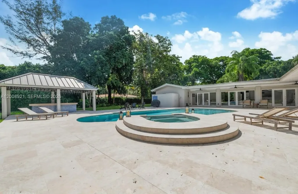 6875 SW 96th Street Pinecrest FL 33156