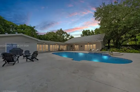 6875 SW 96th Street Pinecrest FL 33156