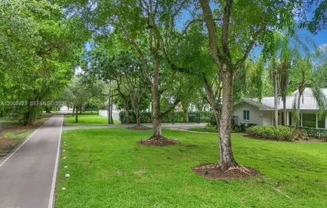 6875 SW 96th Street Pinecrest FL 33156