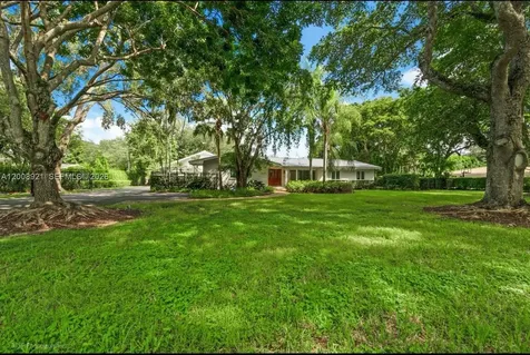 6875 SW 96th Street Pinecrest FL 33156
