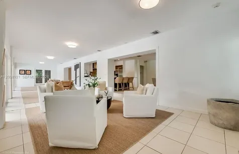 6875 SW 96th Street Pinecrest FL 33156