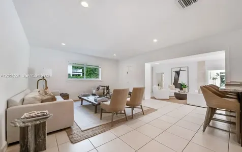 6875 SW 96th Street Pinecrest FL 33156