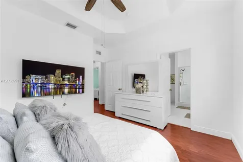 2406 NE 41st Place Homestead FL 33033