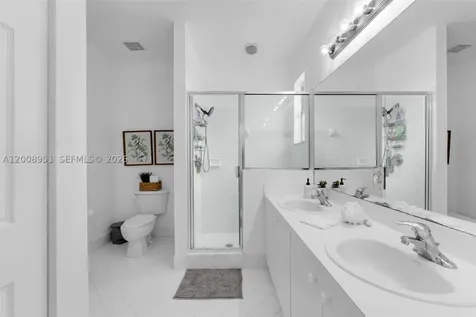 2406 NE 41st Place Homestead FL 33033