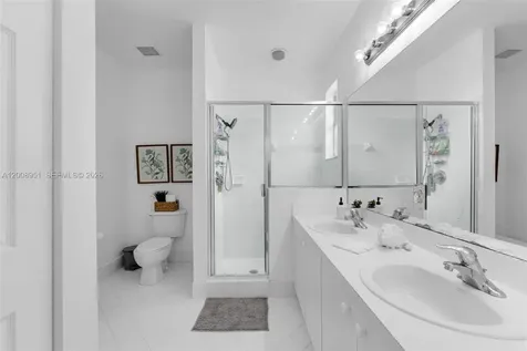 2406 NE 41st Place Homestead FL 33033