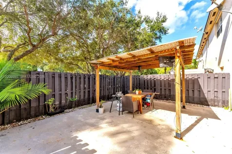 2406 NE 41st Place Homestead FL 33033