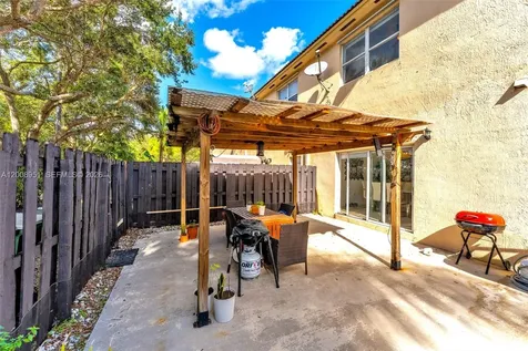 2406 NE 41st Place Homestead FL 33033