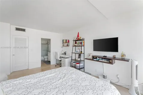 900 Bay Drive Miami Beach FL 33141