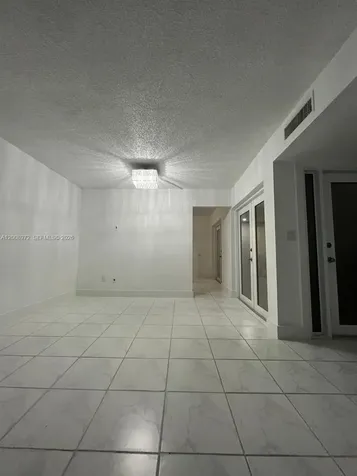 9704 NW 6th Terrace Miami FL 33172