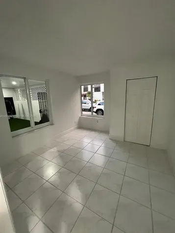 9704 NW 6th Terrace Miami FL 33172