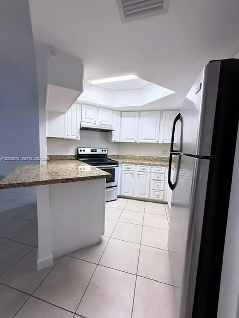8333 Lake Drive Doral FL 33166