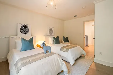 1228 Alhambra Circle Coral Gables FL 33134