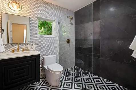 1228 Alhambra Circle Coral Gables FL 33134