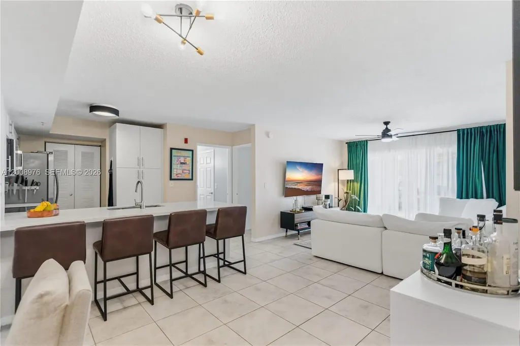 2640 S University Drive Davie FL 33328