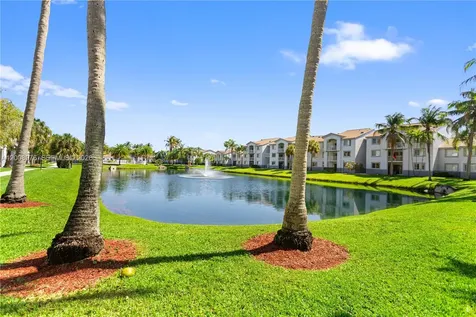 2640 S University Drive Davie FL 33328