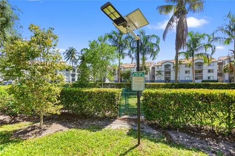 2640 S University Drive Davie FL 33328