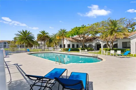 2640 S University Drive Davie FL 33328