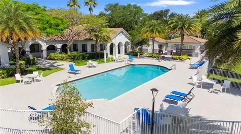 2640 S University Drive Davie FL 33328