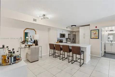 2640 S University Drive Davie FL 33328