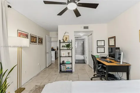 2640 S University Drive Davie FL 33328