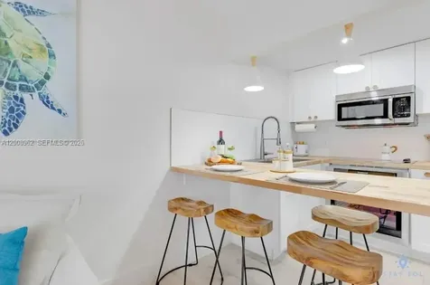 7326 Collins Avenue Miami Beach FL 33141