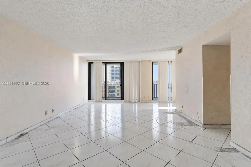 2401 S Ocean Drive Hollywood FL 33019