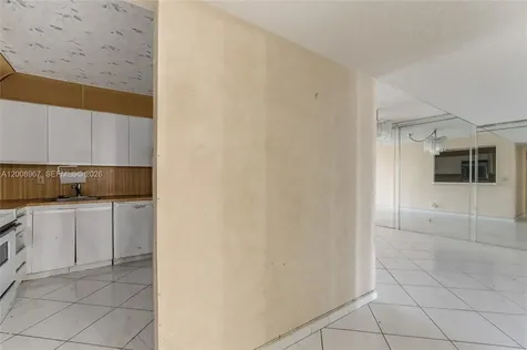 2401 S Ocean Drive Hollywood FL 33019