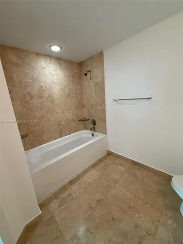 350 S Miami Avenue Miami FL 33130