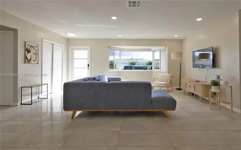 609 S Crescent Drive Hollywood FL 33021