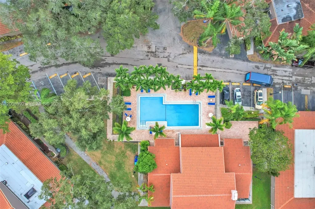 107 Heatherbrook Way Hollywood FL 33021